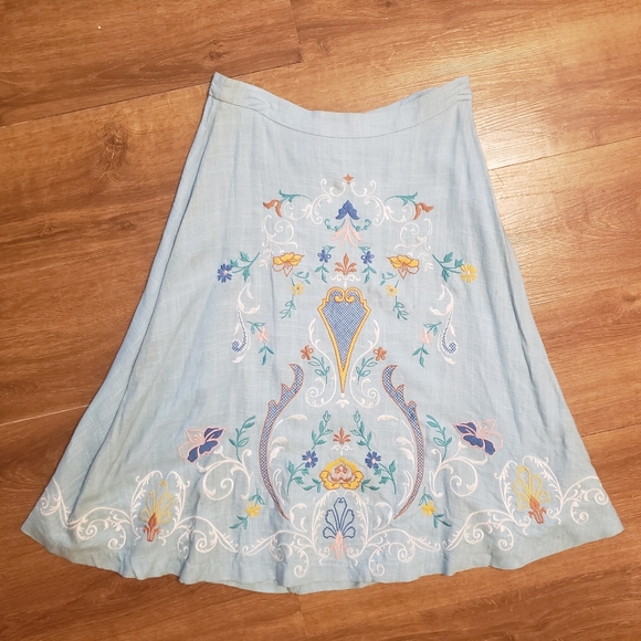 Anthropologie Dresses & Skirts - Champagne & Strawberry S Skirt